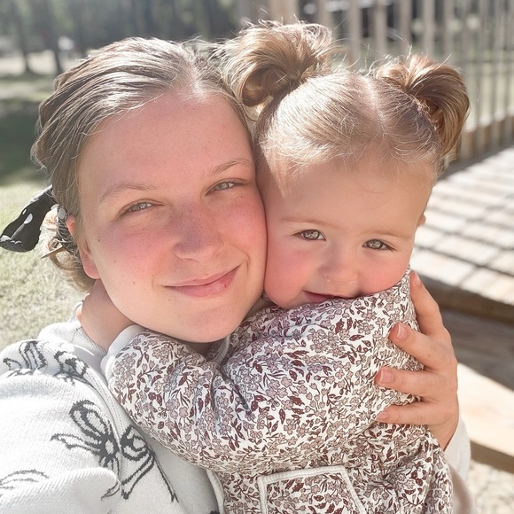 Meet your Posher, Shailee💗✨ - Picture 8 of 14